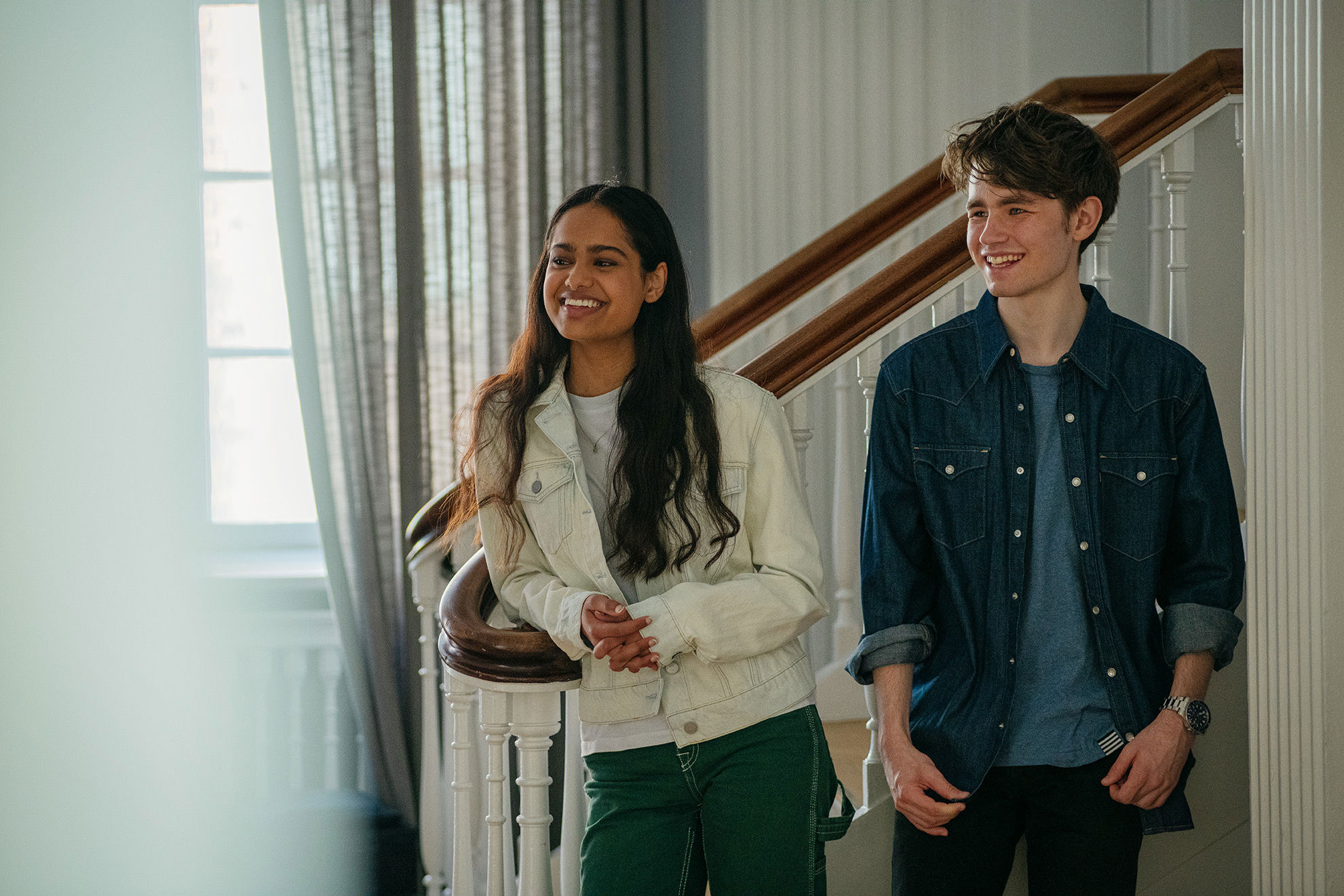 Elever fra Jesper Buchs Iværksætterakademi har en samtale