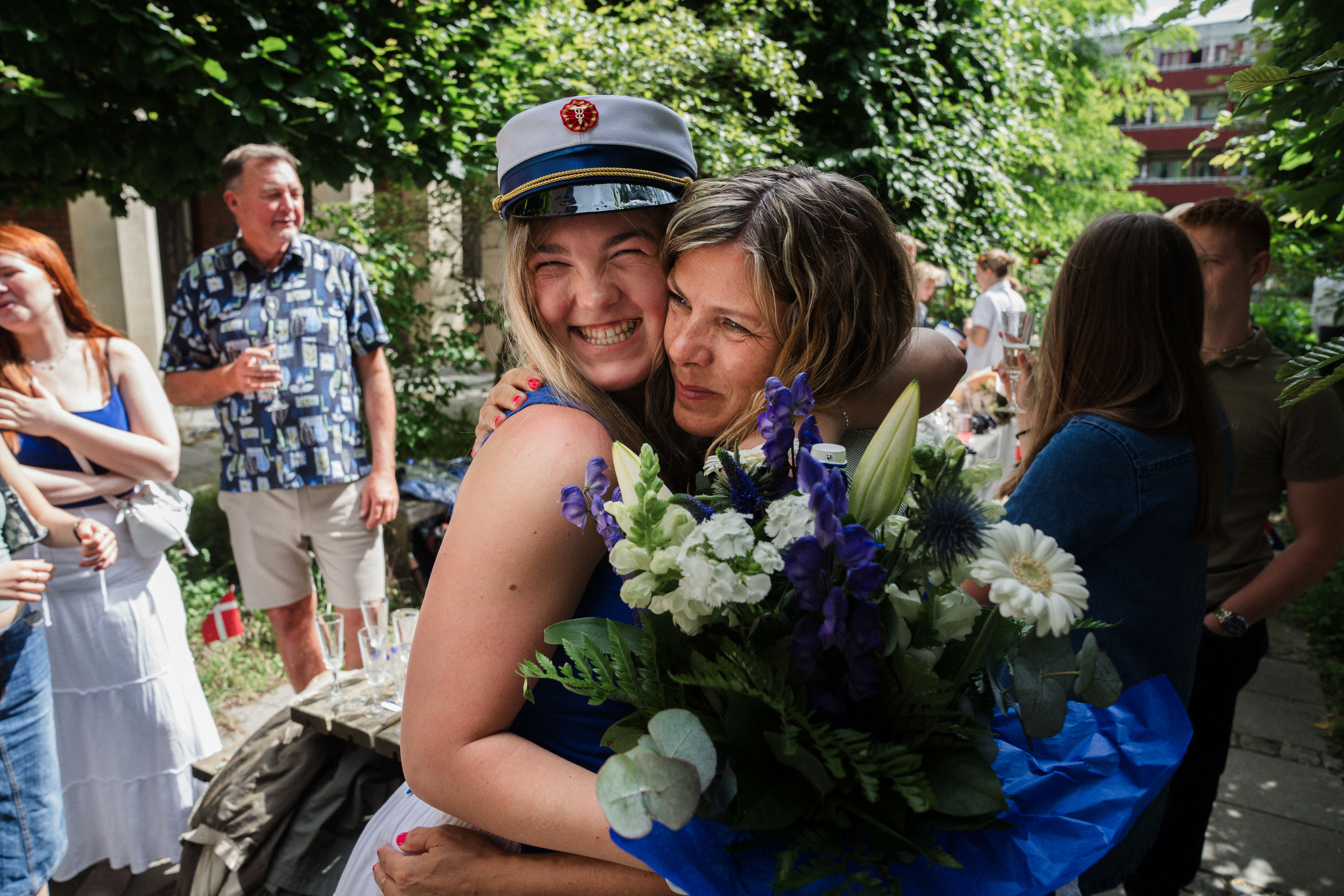 Fejring af elev med studenterhue på