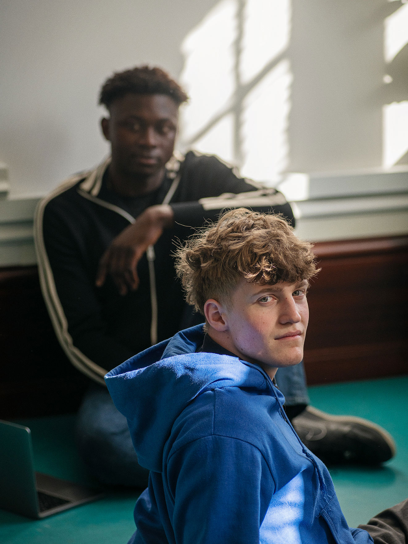 Portræt af to elever fra EUX-Gymnasiet